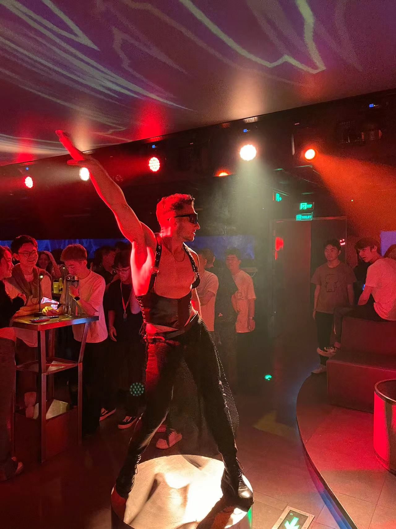 南充商务ktv划算吗性价比分析-嘉陵区KTV团购